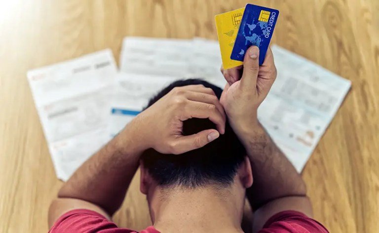 High Interest Rates: How to Tackle Credit Card Debt in 2026